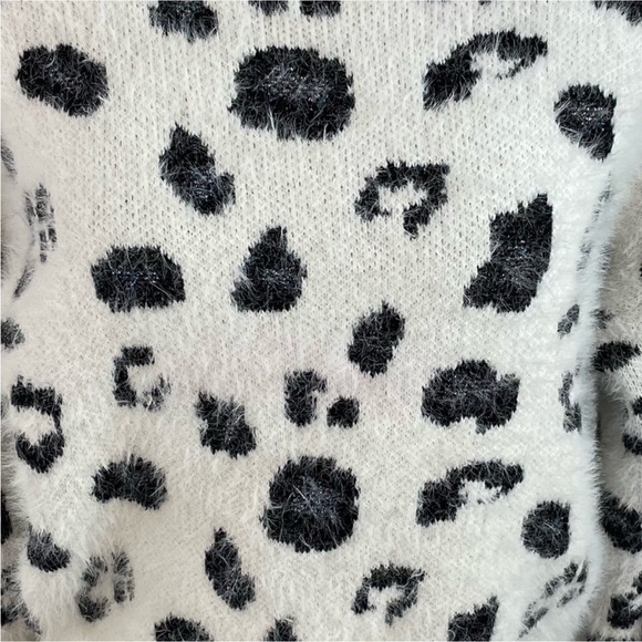 Cupcake & Cashmere Crewneck Spotted Sweater - Picture 2 of 5